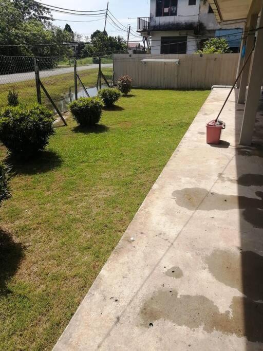 J & I Homestay Sibu Exterior foto